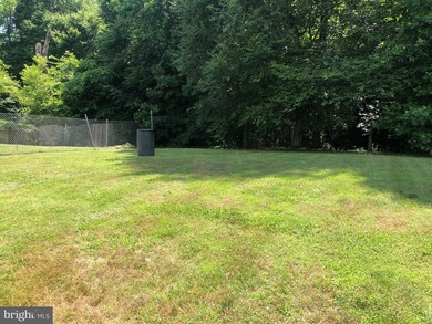 29605 Jennifer Dr, Mechanicsville, MD 20659 - photo 2