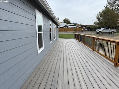 407 Dufur Ave, Maupin, OR 97037 - photo 7