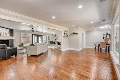 700 Kentwood Cir, Bedford, TX 76021 - photo 3