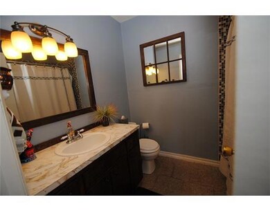 913 NW 10th St, Bentonville, AR 72712 - photo 5