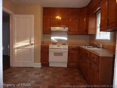 326 Pinecrest Dr, Fayetteville, NC 28305 - photo 4