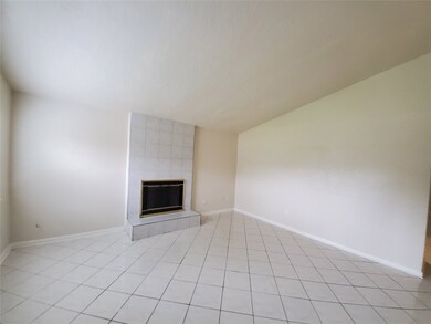 16926 Paint Rock Rd, Friendswood, TX 77546 - photo 4