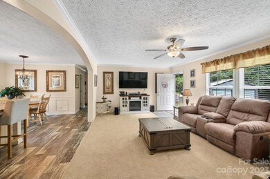 27 Shadow Oaks Dr, Asheville, NC 28806 - photo 5