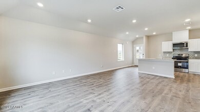 Longleaf - White - 8