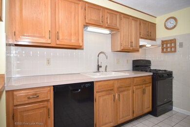 2303 Pinewood Dr unit 2303, Smithfield, RI 02917 - photo 4