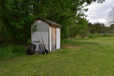 29 Donna Dr, Saint Johnsbury, VT 05819 - photo 4
