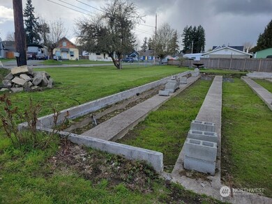 506 Corrin Ave SE, Orting, WA 98360 - photo 2