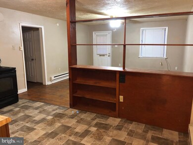 292 N Washington St unit 104, Berkeley Springs, WV 25411 - photo 4