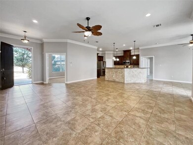 2910 Willow Ridge Cir, Granbury, TX 76049 - photo 6