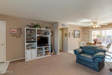 No popcorn ceilings