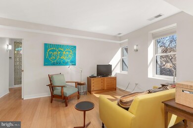 2370 Champlain St NW unit 32, Washington, DC 20009 - photo 3