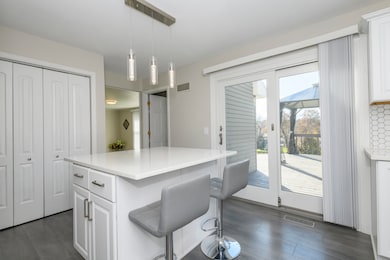 2811 Comanche Ct S, Waukesha, WI 53188 - photo 6