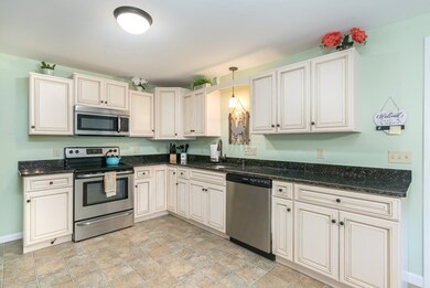 19 Snell St, Sturbridge, MA 01518 - photo 6