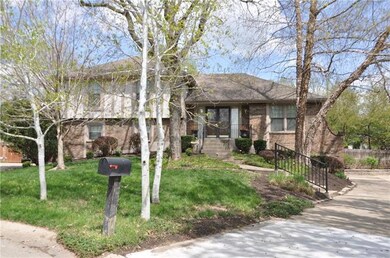 824 NW 18th St, Blue Springs, MO 64015 - photo 2