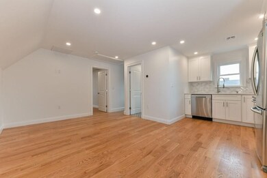 29 Port Norfolk St unit 3, Dorchester, MA 02122 - photo 4