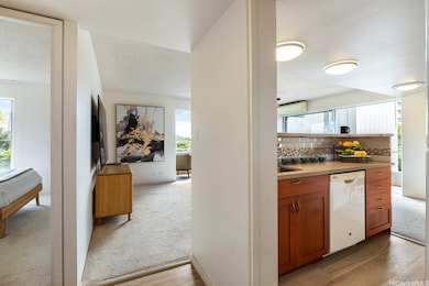 The Parkview unit 3A, Honolulu, HI 96815 - photo 3