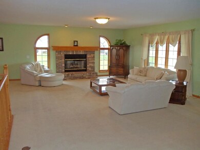 W2965 Sand Crane Dr, Belleville, WI 53508 - photo 2