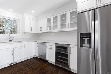 40 Poe Ct, Fairfield, CT 06825 - photo 5