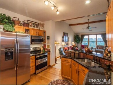 130 Stoney Falls Loop unit 302, Burnsville, NC 28714 - photo 4