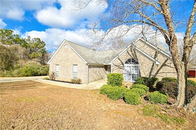 719 Overlook Dr, Winder, GA 30680 - photo 7