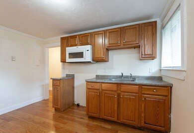 94 1st St unit 4, Lowell, MA 01850 - photo 3