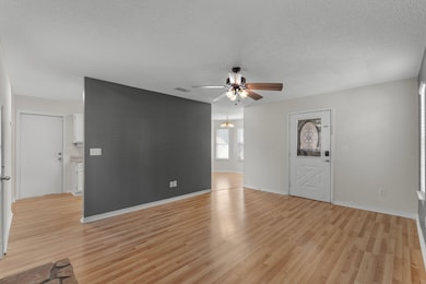 407 Apple Dr, Crestview, FL 32536 - photo 6