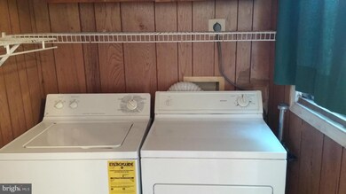 5410 Quesada Rd, Riverdale, MD 20737 - photo 6