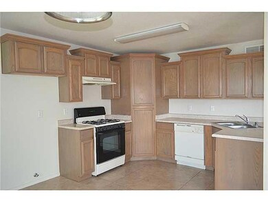 14291 Desert Sunset Dr, Horizon City, TX 79928 - photo 4