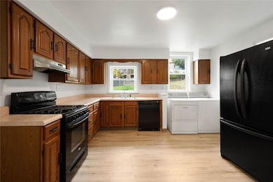 916 2nd St, Mc Kees Rocks, PA 15136 - photo 6