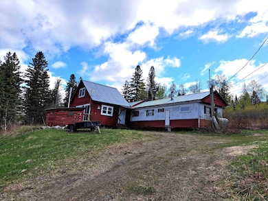 848 Diamond Pond Rd, Stewartstown, NH 03576 - photo 2