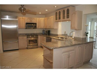full view of the Kitchen
