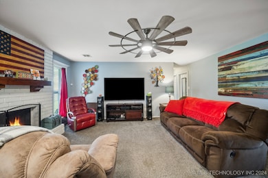 719 E Glenpool Blvd, Glenpool, OK 74033 - photo 6