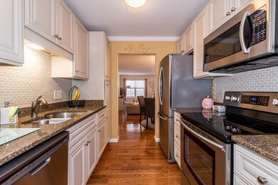 27 Laurelwood Dr unit 27, Hopedale, MA 01747 - photo 6