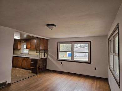 209 Adams St, Gettysburg, OH 45328 - photo 5