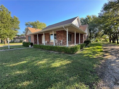 787 SW 20th St, Columbus, KS 66725 - photo 5