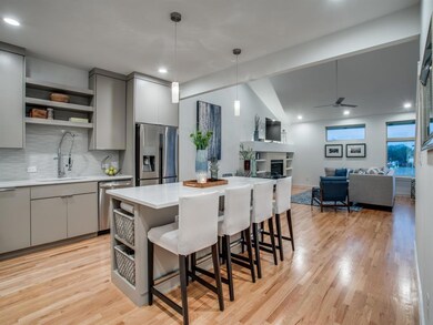 2208 Lola Ct, Dallas, TX 75206 - photo 4