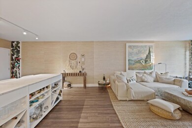 The Patrician unit 105, Palm Beach, FL 33480 - photo 7