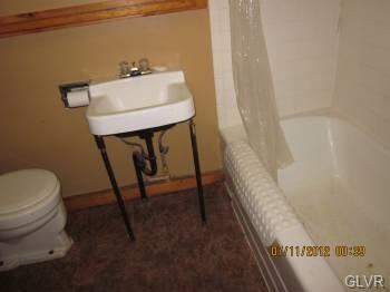 638 N 12th St, Allentown, PA 18102 - photo 7