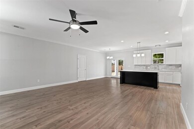 1602 Gribble St, Gainesville, TX 76240 - photo 5