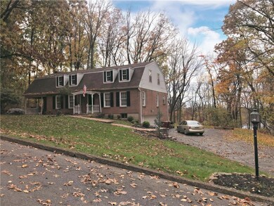 404 Oak Tree Ln, Easton, PA 18040 - photo 2
