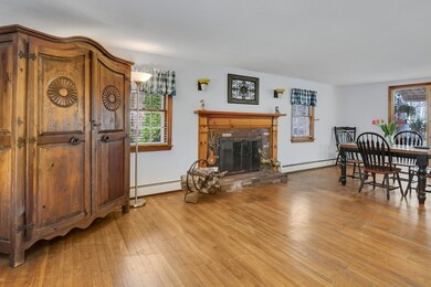 Living Dining Combo