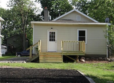 New back deck for entertaining!