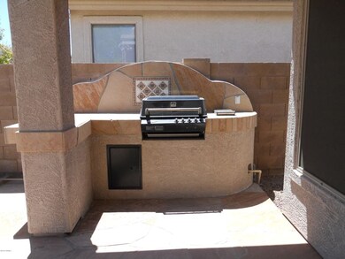 Built-In BBQ with Flagstone Surround