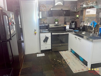 134 Pickering Dr, Kissimmee, FL 34746 - photo 2