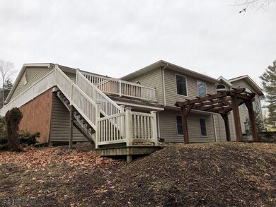 416 Locust Dr, Everett, PA 15537 - photo 2