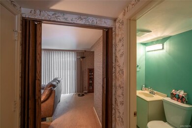 1325 Greenbrier Ln, North Tonawanda, NY 14120 - photo 4