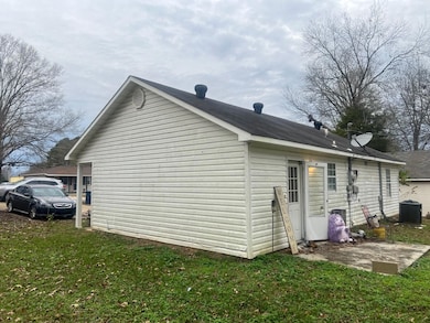 210 Felker St, Booneville, MS 38829 - photo 5