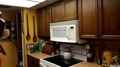 744 kitchen m