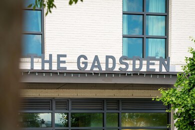 5 Gadsdenboro #204
