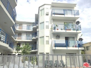 1750 N Sycamore Ave unit 312, Los Angeles, CA 90028 - photo 5